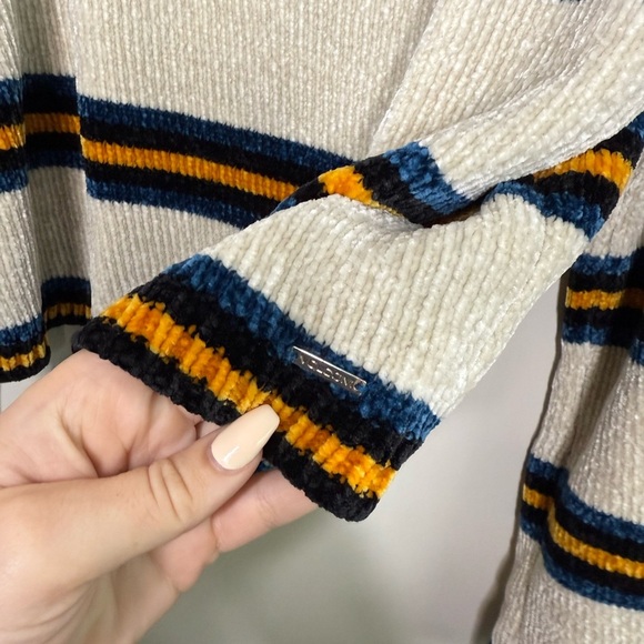 Volcom Women's Bubble Tea Sweater in a boxy fit and chenille knit fabric. - Picture 5 of 7